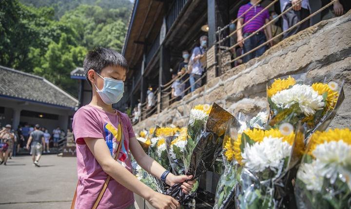 肖思远，青春奉献与牺牲的典范，肖思远，青春奉献与牺牲的典范人物