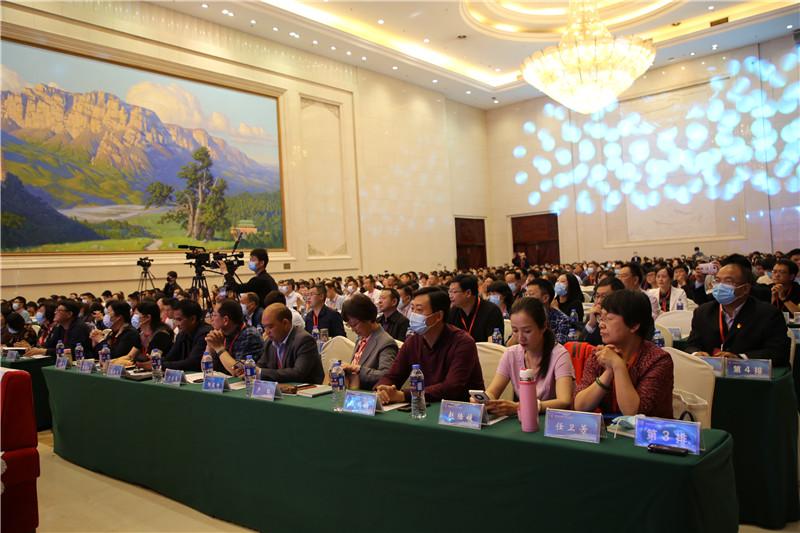 肖思远,青春奉献与牺牲的典范,肖思远,青春奉献与牺牲的典范人物