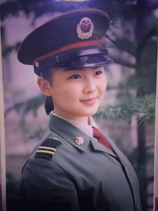 各种军装照片大全,历史、种类与荣耀的展现,全球军装照片集锦,历史、种类与荣耀的展现