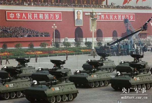 香港人眼中的国庆阅兵,荣耀与自豪的展现,香港视角下的国庆阅兵,荣耀与自豪的彰显