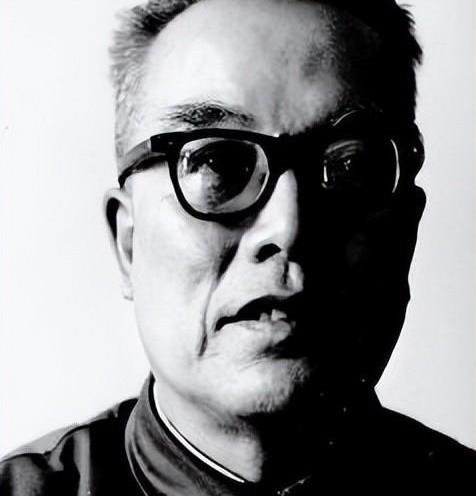 钟伟少将,铁血军魂的杰出代表,钟伟少将,铁血军魂的杰出典范