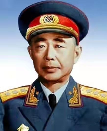 传奇人物,1955年最年轻的少将——英勇无畏的军事领袖,传奇人物,英勇无畏的军事领袖——最年轻的少将(1955年)