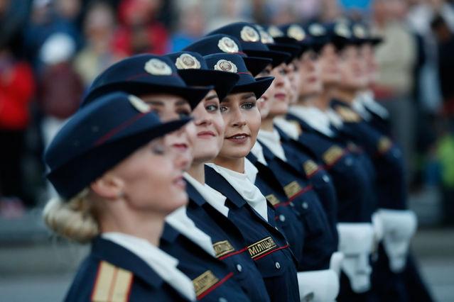 俄罗斯女兵仪仗队阅兵视频，展现力量与荣耀的壮丽画面，俄罗斯女兵仪仗队阅兵，力量与荣耀的壮丽画面展示