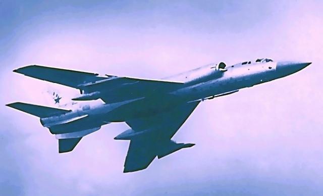 歼-10战斗机,探索其长宽高与卓越性能,歼-10战斗机的长宽高与卓越性能解析