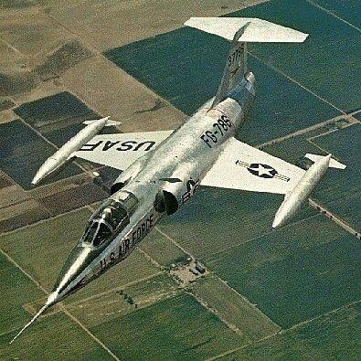 美国目前最先进的战斗机,F-35闪电II战斗机,美国顶尖战机,F-35闪电II实战解析