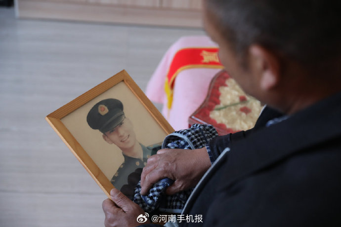 肖思远，新闻领域的独特视角与深度洞察，肖思远，新闻领域的独到视角与深度洞察者