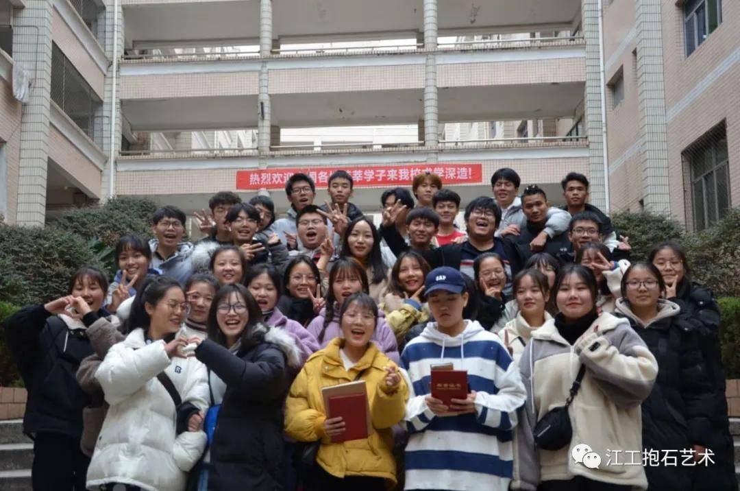 新澳门一码一肖一特一中,探索与解读,新澳门一码一肖一特一中,解读与探索指南