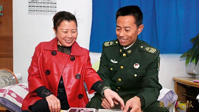 解放军八一勋章获得者的荣耀与担当,解放军八一勋章获得者,荣耀与担当的典范