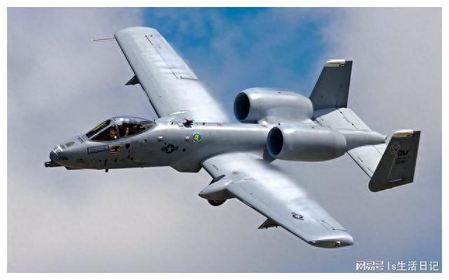 揭秘A-10攻击机的冷启动技术,强大的空中力量之源,揭秘A-10攻击机冷启动技术,空中力量的核心之源