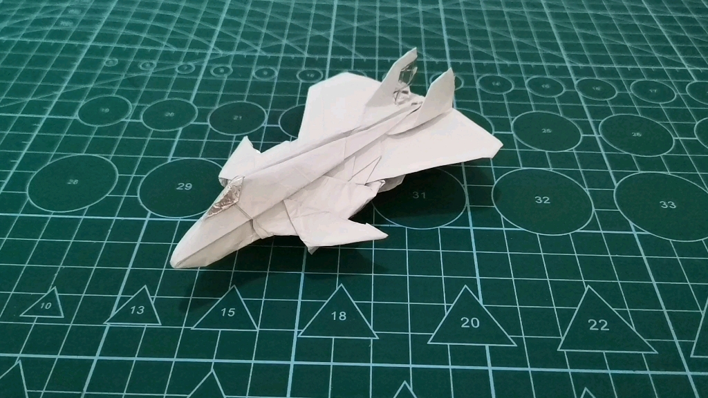 歼21折纸艺术,可飞之梦的实现,歼21折纸艺术,实现飞翔之梦