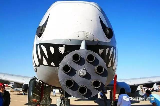 探究A-10攻击机机炮子弹造价的复杂因素,A-10攻击机机炮子弹造价探究,复杂因素解析