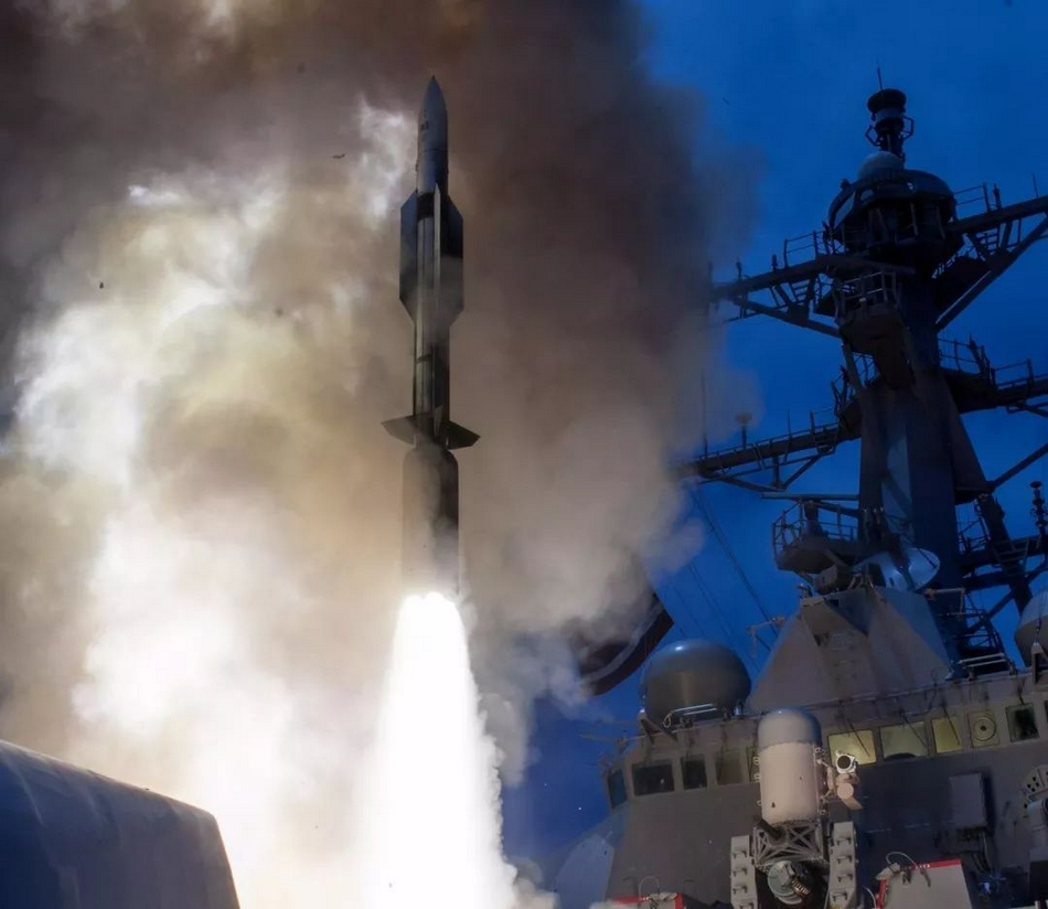 标准导弹,现代战争中的精准打击力量,标准导弹,现代战争的精准打击利器