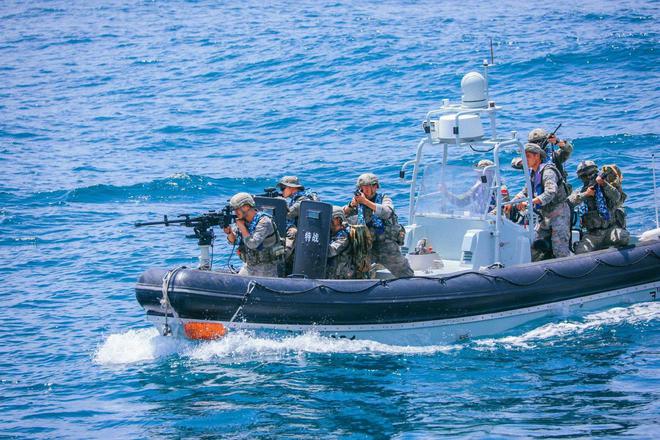 蛟龙突击队的队训，精神之源与行动之指南，蛟龙突击队，队训、精神之源与行动指南全解析