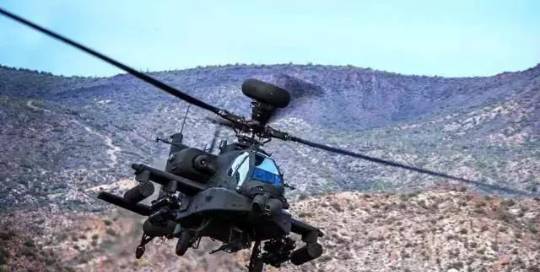 阿帕奇武装直升机的英语读音及其在全球军事领域的重要性,阿帕奇武装直升机英语读音与全球军事领域的重要性解析