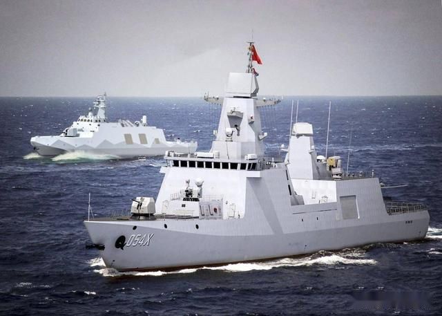 护卫舰大型化的趋势与挑战,护卫舰大型化的趋势与挑战,机遇与挑战并存
