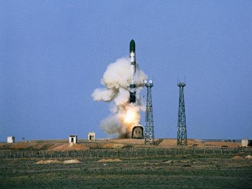 导弹为什么叫弹道导弹,解析命名背后的原因,解析导弹命名为弹道导弹的背后原因