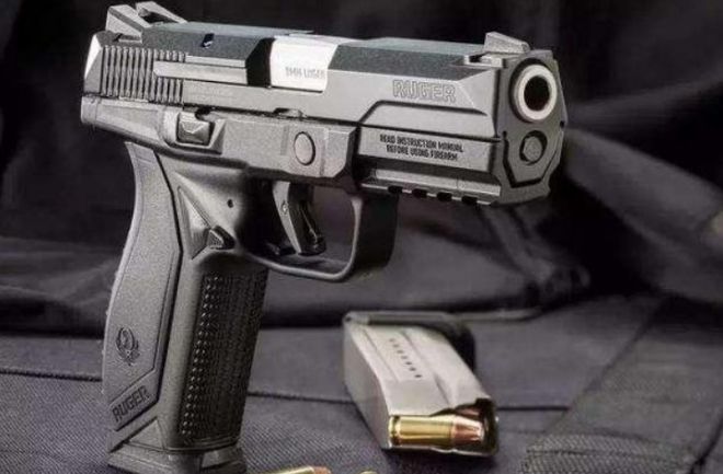 中国警察为何选择不使用格洛克手枪——深入探究背后的原因,中国警察未采用格洛克手枪背后的深层原因探究