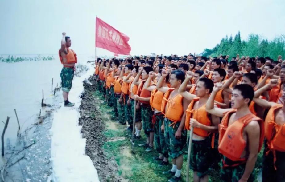 探索中国陆军85式军服全套样式,历史、特色与图片展示,中国陆军85式军服全套,历史、特色与图片展示探索