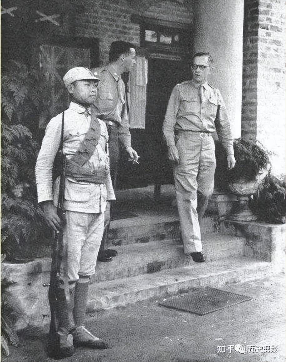 大八粒步枪图片,历史、技术特点与军事价值,大八粒步枪,图片展示、历史背景及技术特点与军事价值探究