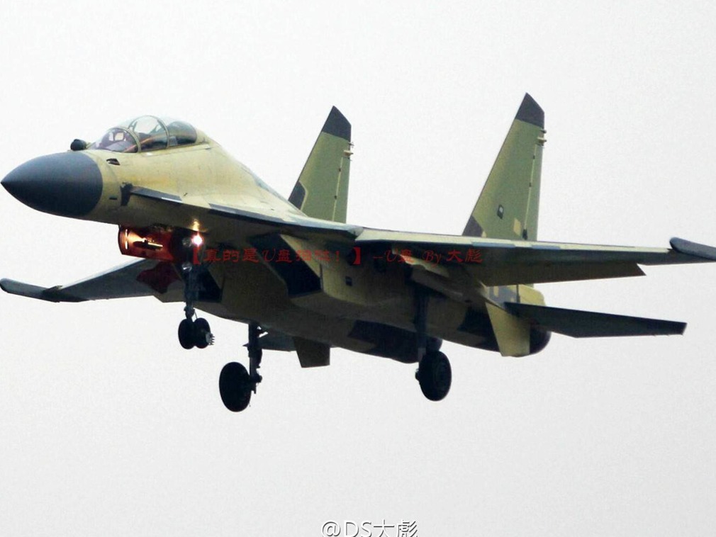 歼-16潜龙战斗机,空中力量的崭新篇章,歼-16潜龙战斗机,空中力量新纪元