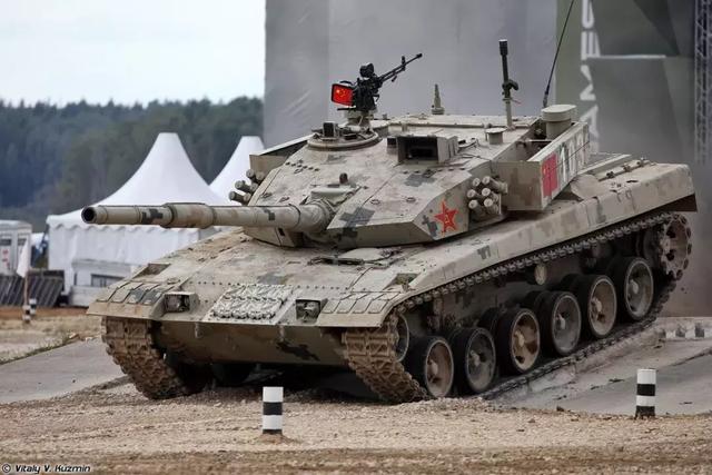 关于我军是否列装部队96B坦克的探讨,我军列装部队96B坦克的探讨与解析