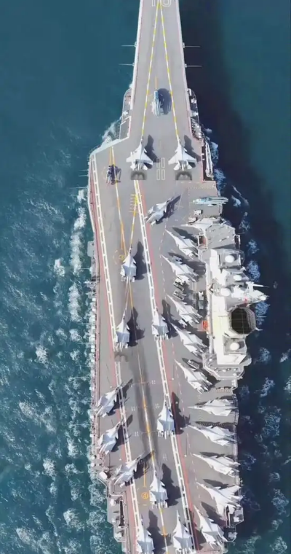 辽宁舰的来历,从传奇的历程到荣耀的命名,辽宁舰历程传奇,从历程到荣耀命名之路