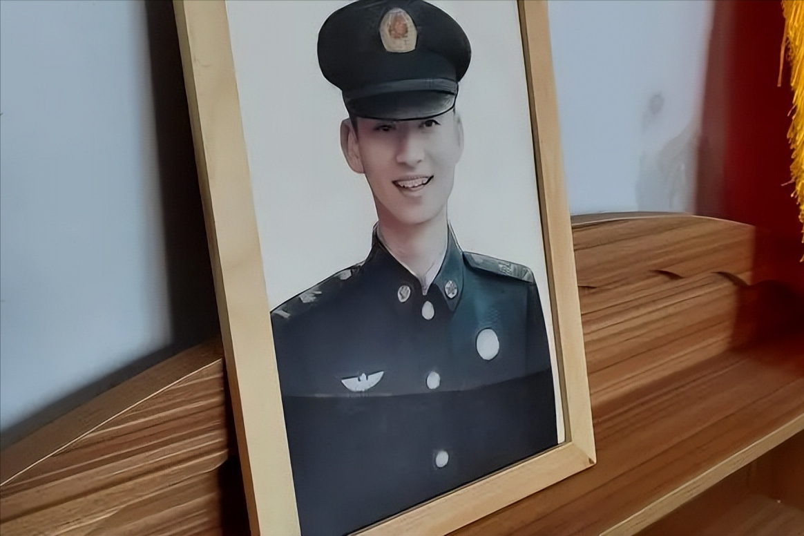 肖思远的家庭背景与独生子女身份探讨，肖思远家庭背景与独生子女身份揭秘