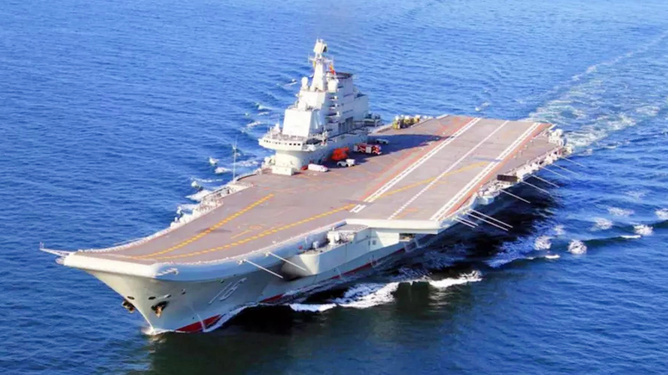 山东号航母的入列时刻,中国的海军力量再添新篇章,山东号航母入列,中国海军力量再上新台阶