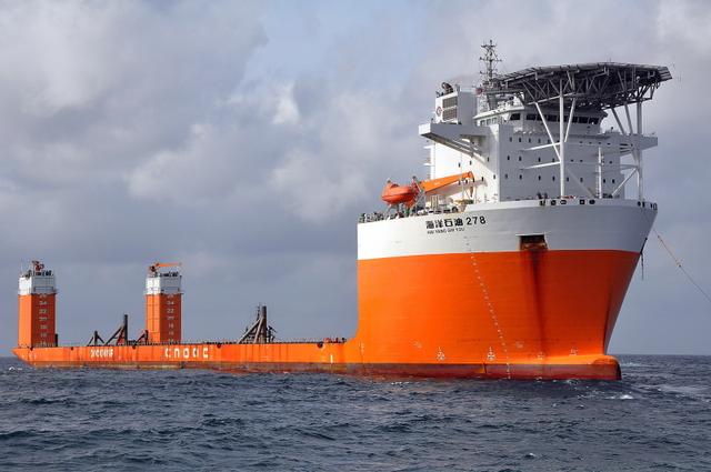 半潜船的上浮与半潜,压水舱的吸水和排水机制揭秘,半潜船压水舱机制揭秘,上浮与半潜、吸水与排水过程解析