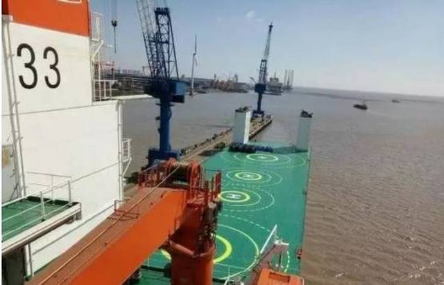 半潜船的上浮与半潜,压水舱的吸水和排水机制揭秘,半潜船压水舱机制揭秘,上浮与半潜、吸水与排水过程解析