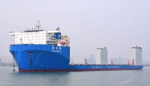 半潜船通过改变哪些要素实现上浮与下沉,半潜船实现上浮与下沉的关键要素解析