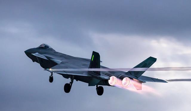 歼-20的最大速度,探索中国新一代隐身战斗机的速度与性能,揭秘歼-20隐身战斗机,速度与性能的探索