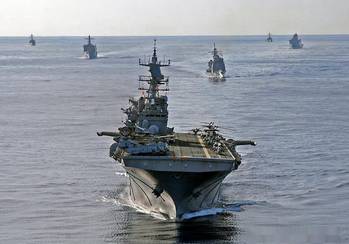 黄蜂级两栖攻击舰视频,现代海军力量的璀璨明珠,黄蜂级两栖攻击舰,现代海军力量的璀璨明珠视频展示