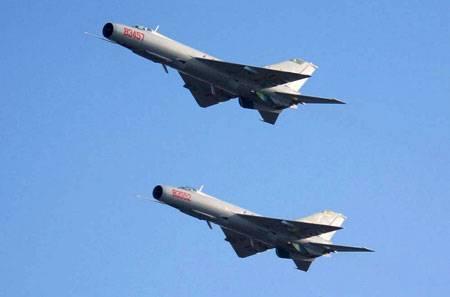 歼八试飞,中国航空工业的骄傲,歼八试飞,中国航空工业的辉煌里程碑