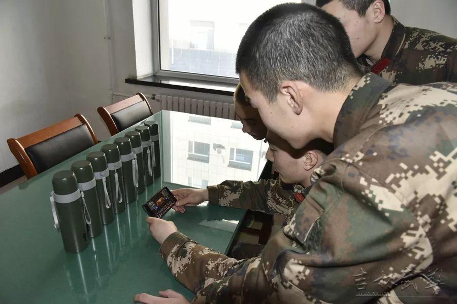 强军网官网通知公告栏,信息时代军事信息的权威发布平台,强军网公告栏,信息时代军事权威信息发布平台