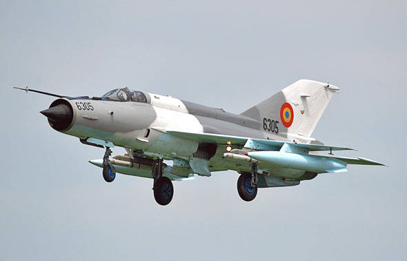 苏-22与米格-21,冷战时代的空中对决与传奇,冷战时代苏-22与米格-21的空中对决与传奇