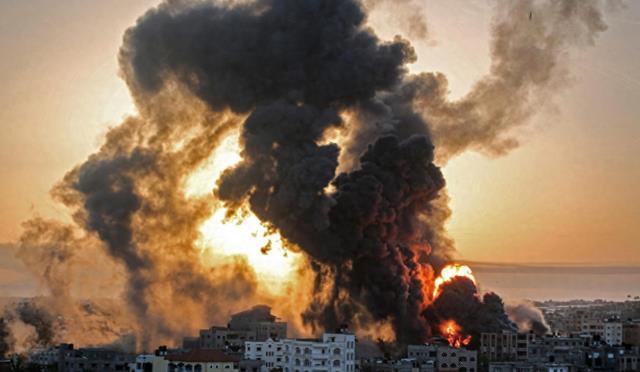 A10攻击机与F15战斗机的交锋与对比，A10攻击机与F15战斗机的交锋对决与性能对比