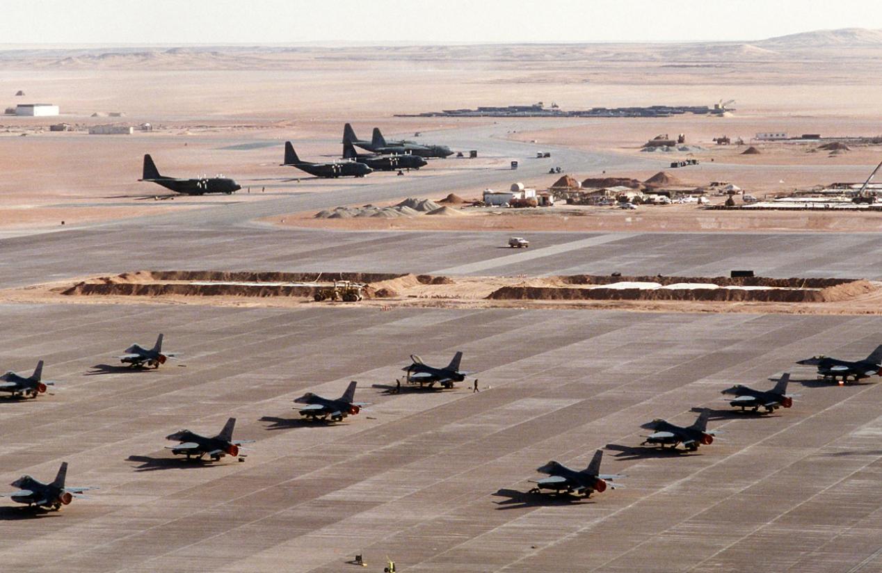 A10攻击机与F15战斗机的交锋与对比,A10攻击机与F15战斗机的交锋对决与性能对比