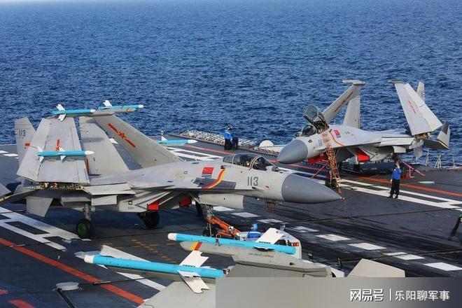 歼-15航母舰载机,中国海军航空兵力量的璀璨明珠,歼-15航母舰载机,中国海军航空兵力量的骄傲与荣耀
