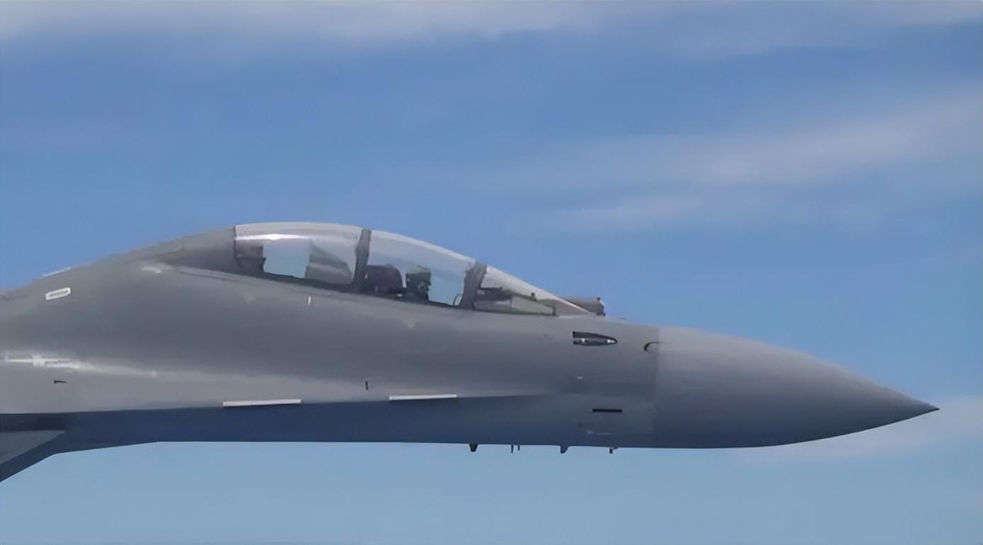 歼-16并非隐身战斗机,解析其特性与功能,歼-16特性与功能解析,非隐身战斗机的实力探究