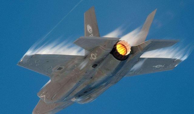 歼-20,双发还是单发?关于中国先进战斗机的探索与解析,中国歼-20战斗机,双发还是单发?深度探索与解析