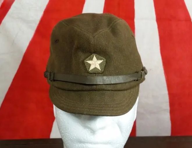 各种军帽,历史、种类与功能,军帽大全,历史、种类与功能解析