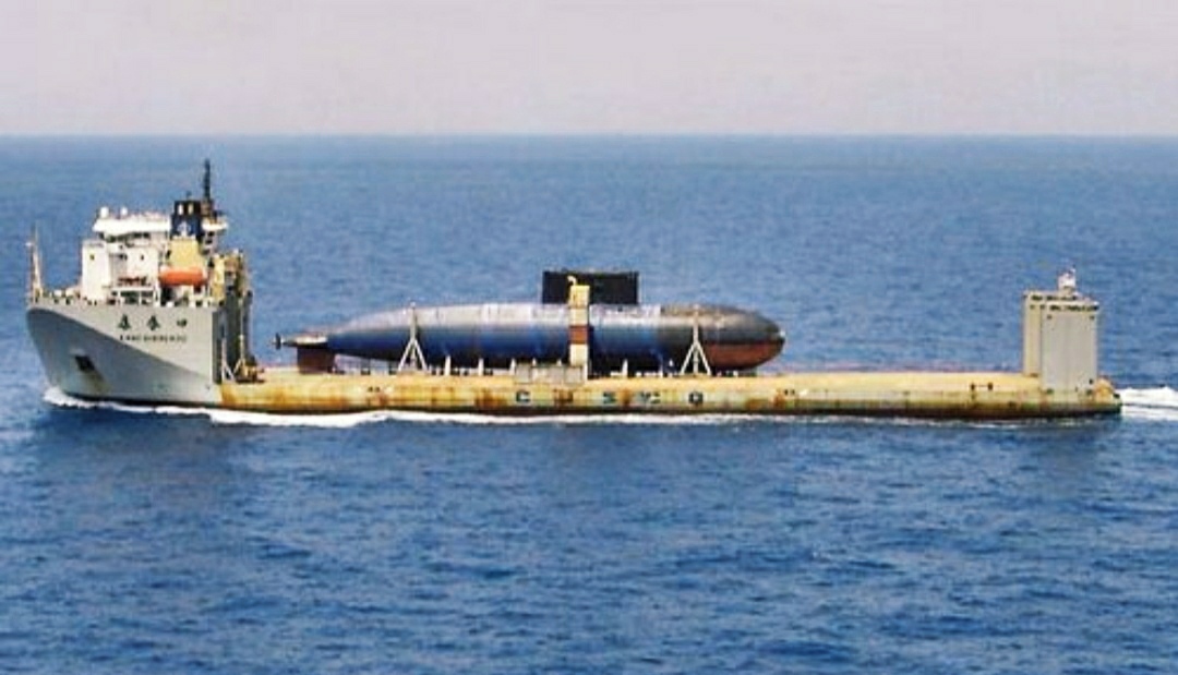 小型民用半潜船图片,揭示其设计、应用与未来发展,小型民用半潜船,设计、应用与未来展望的图片展示