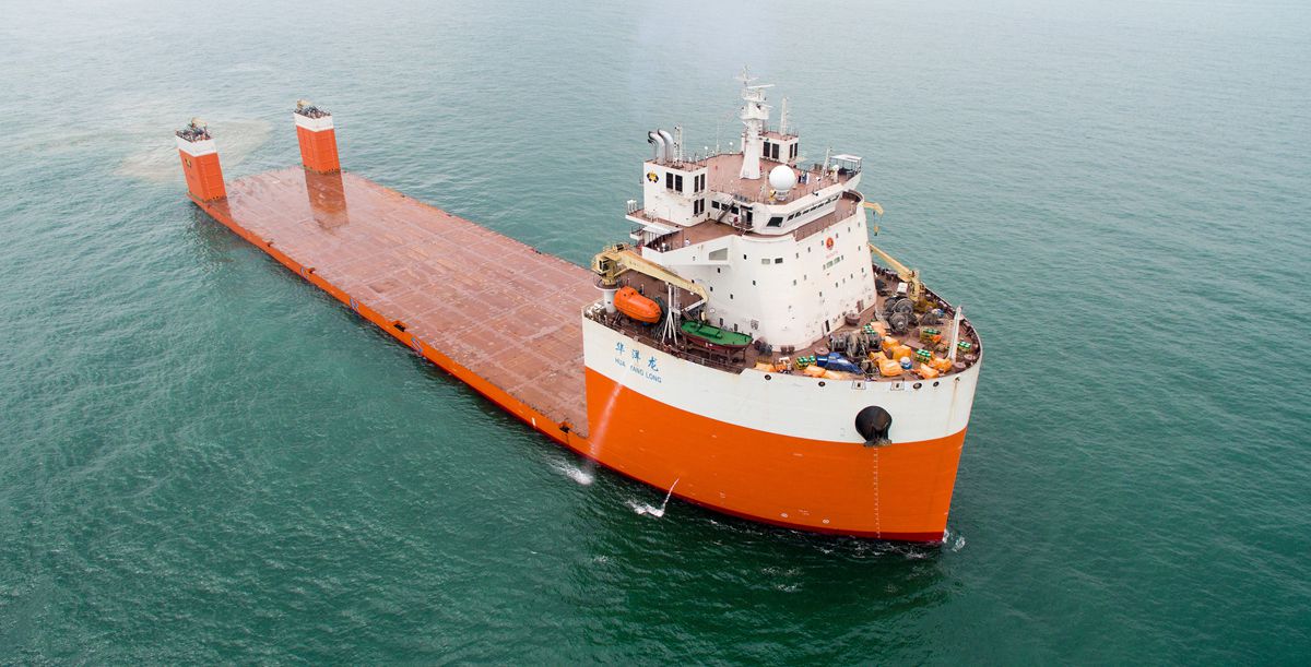 小型民用半潜船图片,揭示其设计、应用与未来发展,小型民用半潜船,设计、应用与未来展望的图片展示