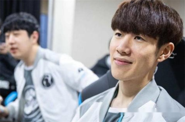 服兵役体检近视,挑战与应对策略,服兵役体检近视的挑战及应对策略