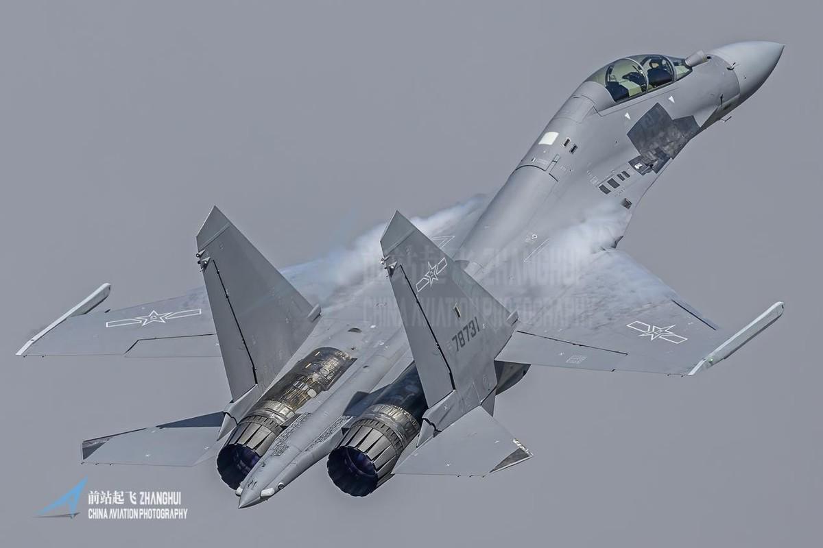 歼-16并非仅为空优，揭示其多重角色与卓越性能，歼-16的多重角色与卓越性能揭秘，超越空优的战斗实力解析