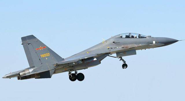 歼-16并非仅为空优,揭示其多重角色与卓越性能,歼-16的多重角色与卓越性能揭秘,超越空优的战斗实力解析