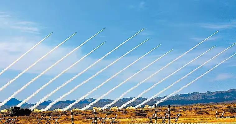 PHL-300火箭炮,中国国防力量的璀璨明珠,PHL-300火箭炮,中国国防力量的耀眼明珠