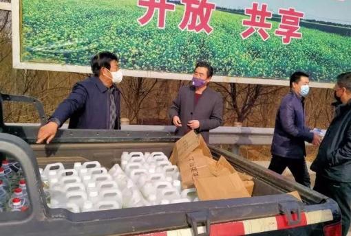 武警新式常服棉大衣,时尚与实用并存,武警新式常服棉大衣,时尚与实用完美结合