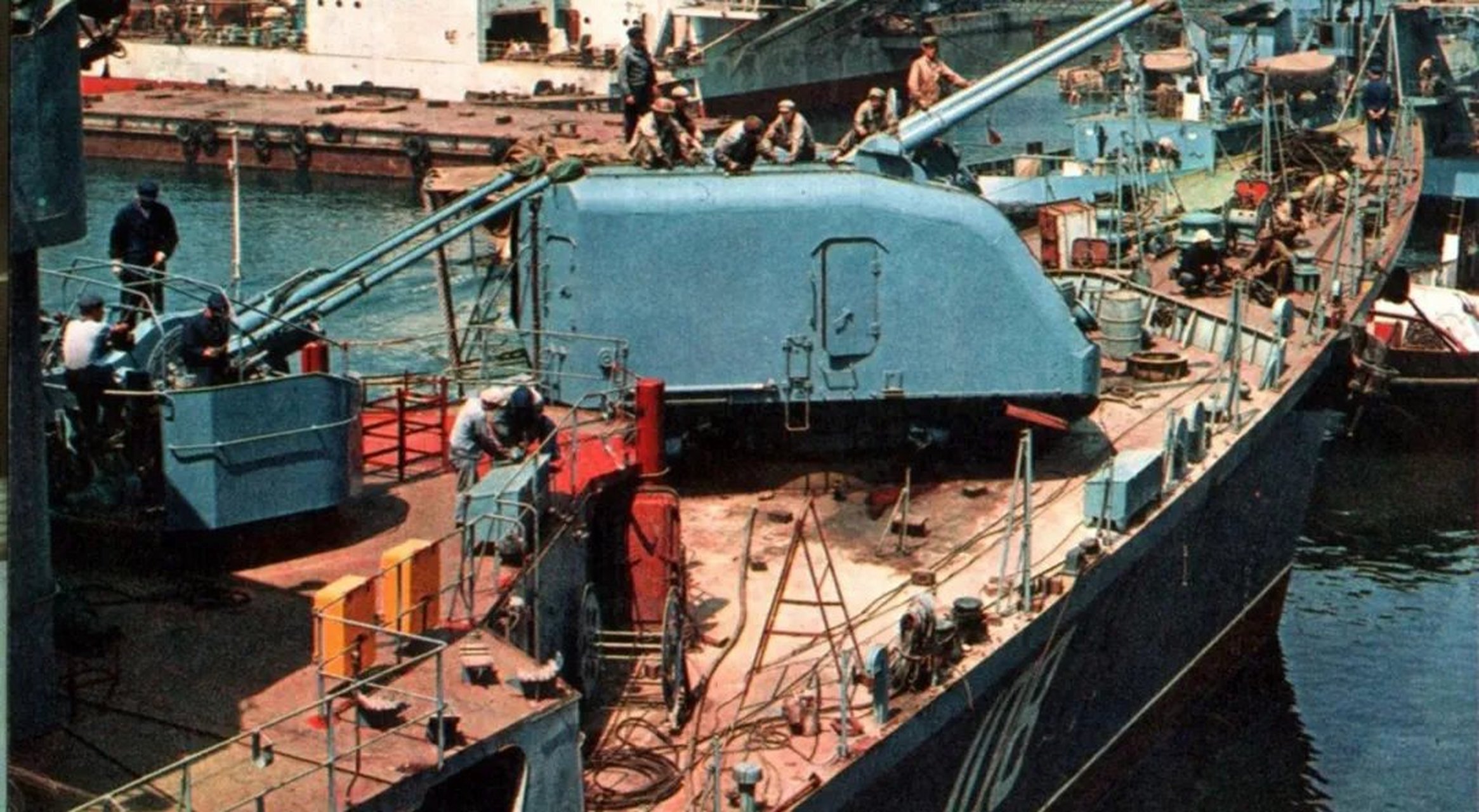 探索中国海军力量之关键——051C型驱逐舰发射井,揭秘中国海军力量核心,051C型驱逐舰发射井探索